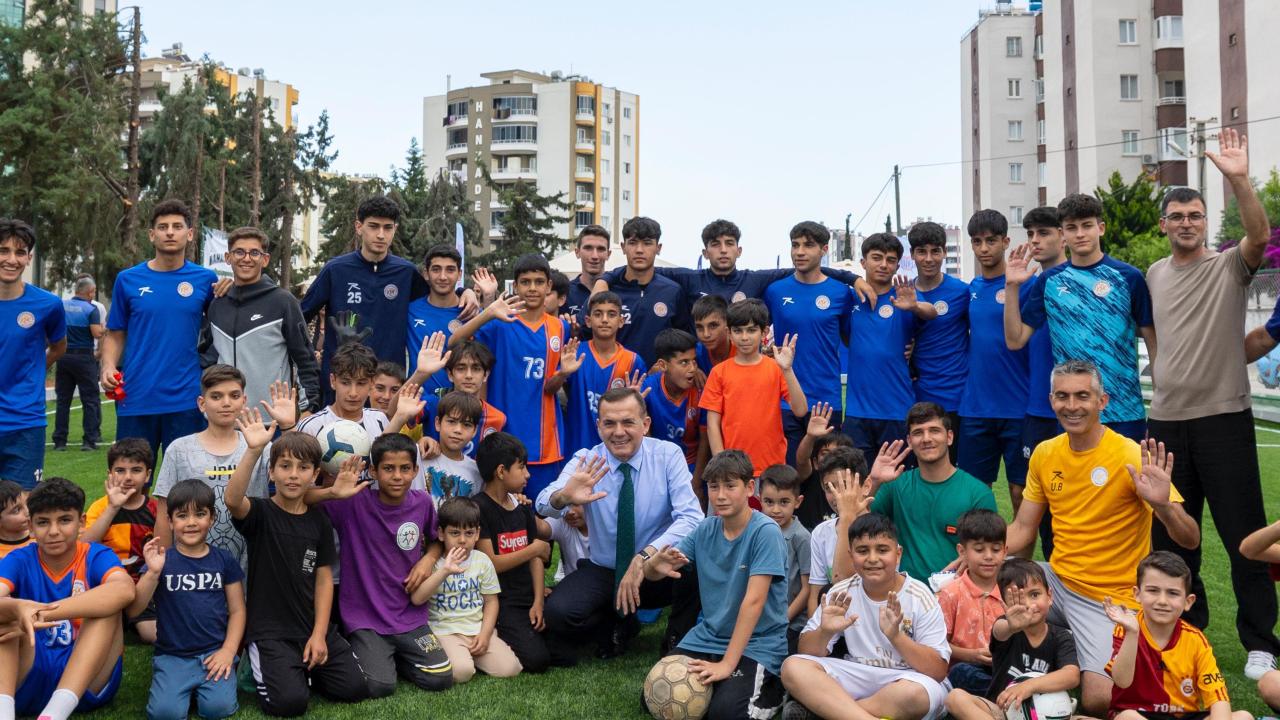 Yenişehir Belediyesi çocukları yeşil sahalarda buluşturdu