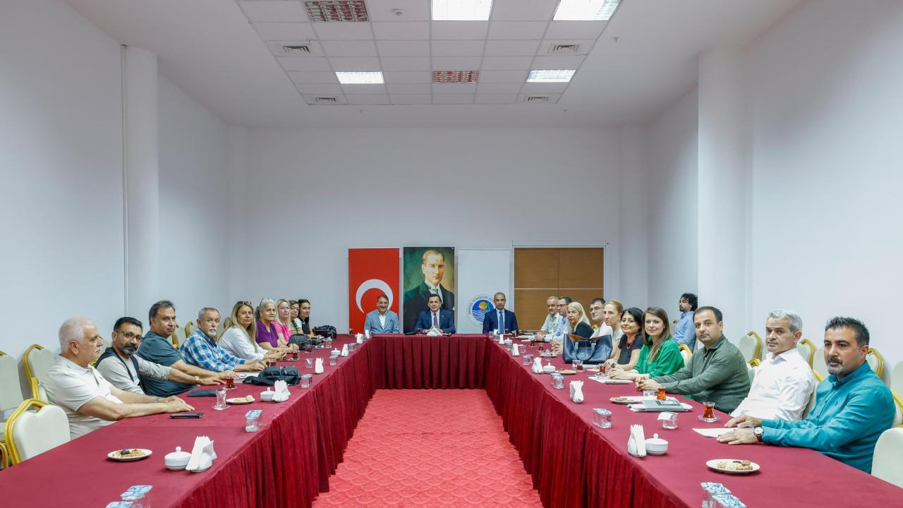 Başkan Özyiğit, mahalle muhtarıyla bir araya geldi 